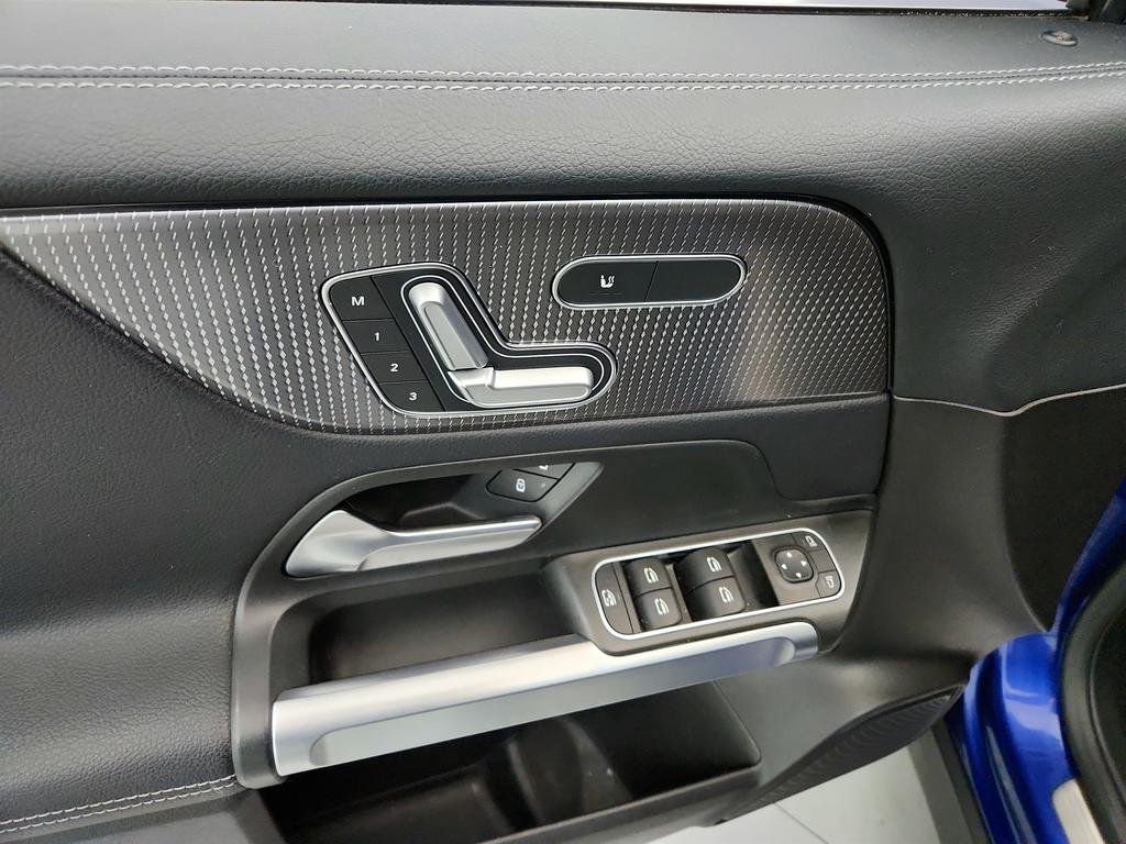 2020 Mercedes-Benz GLB - $14,550