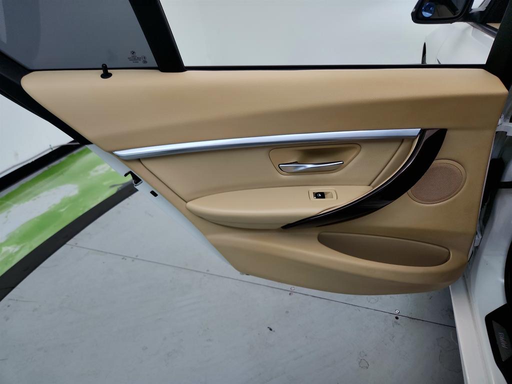 2016 BMW 3 Series - $8,400