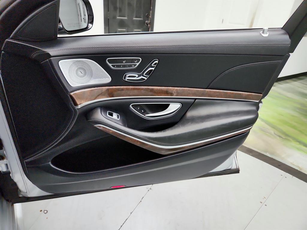 2018 Mercedes-Benz S-class - $25,645