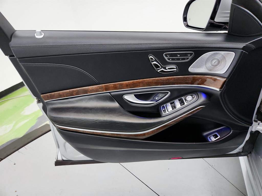 2018 Mercedes-Benz S-class - $25,645