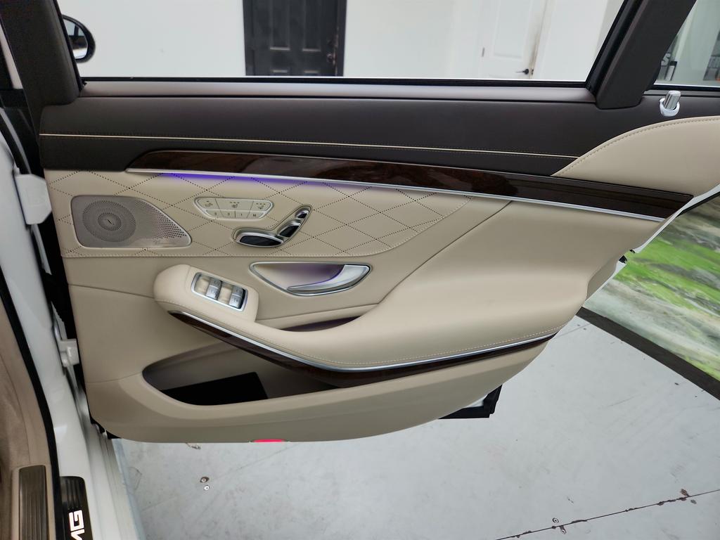 2014 Mercedes-Benz S-class - $39,650