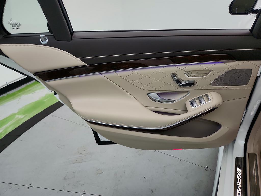 2014 Mercedes-Benz S-class - $39,650