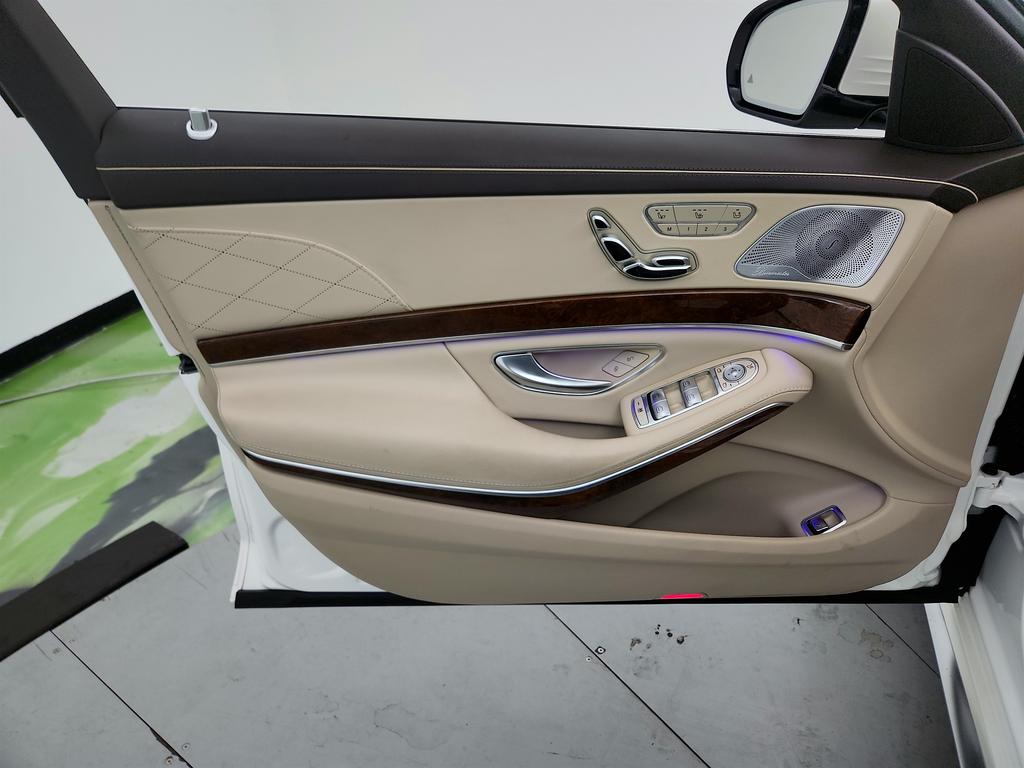 2014 Mercedes-Benz S-class - $39,650