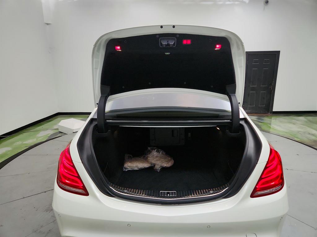 2014 Mercedes-Benz S-class - $39,650