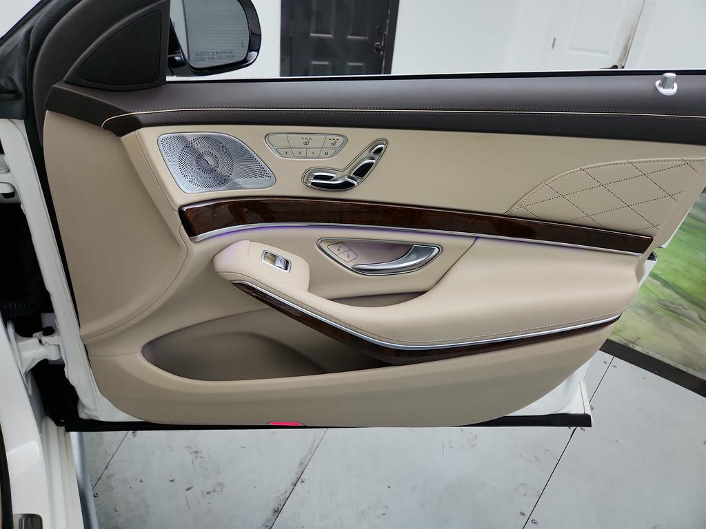 2014 Mercedes-Benz S-class - $39,650
