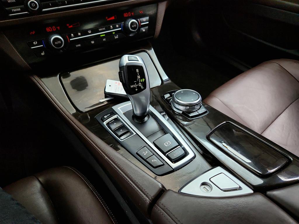 2015 BMW 5 Series - $9,550