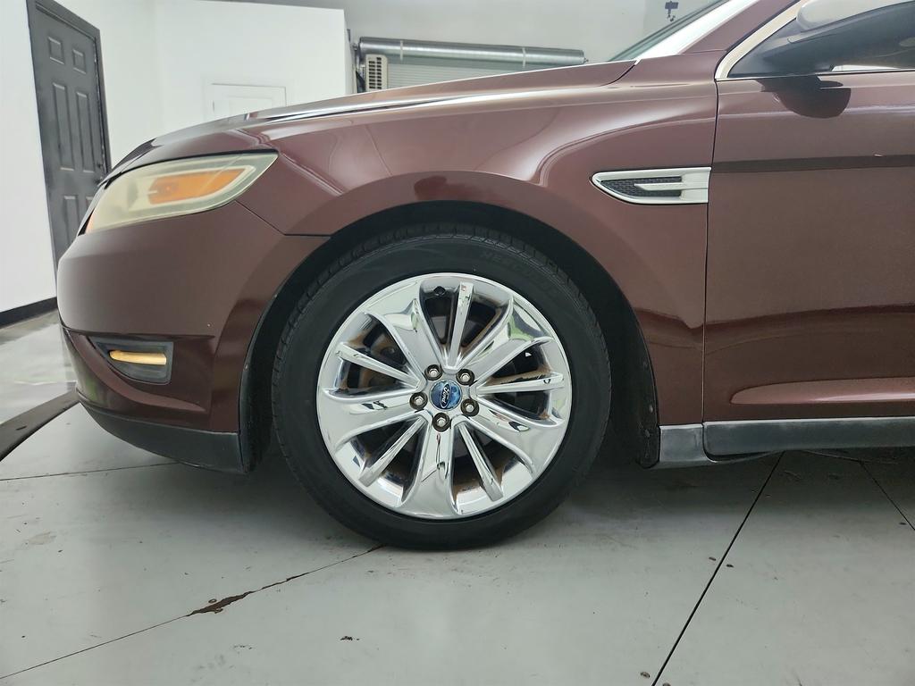 2010 Ford Taurus - $2,150