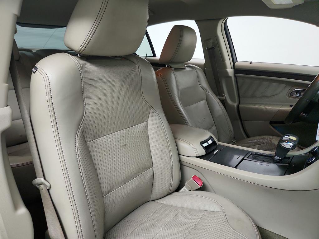 2010 Ford Taurus - $2,150