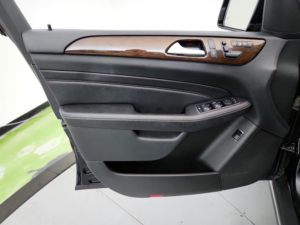 2015 Mercedes-Benz M Class - $8,750
