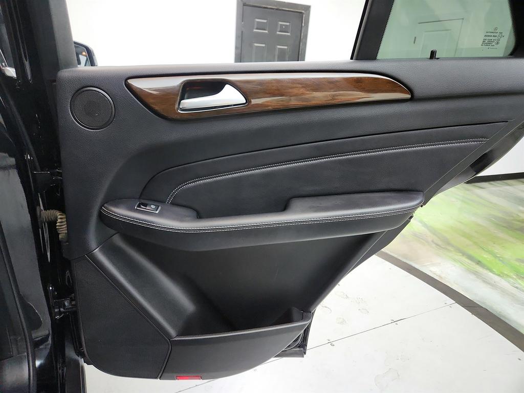 2015 Mercedes-Benz M Class - $8,750