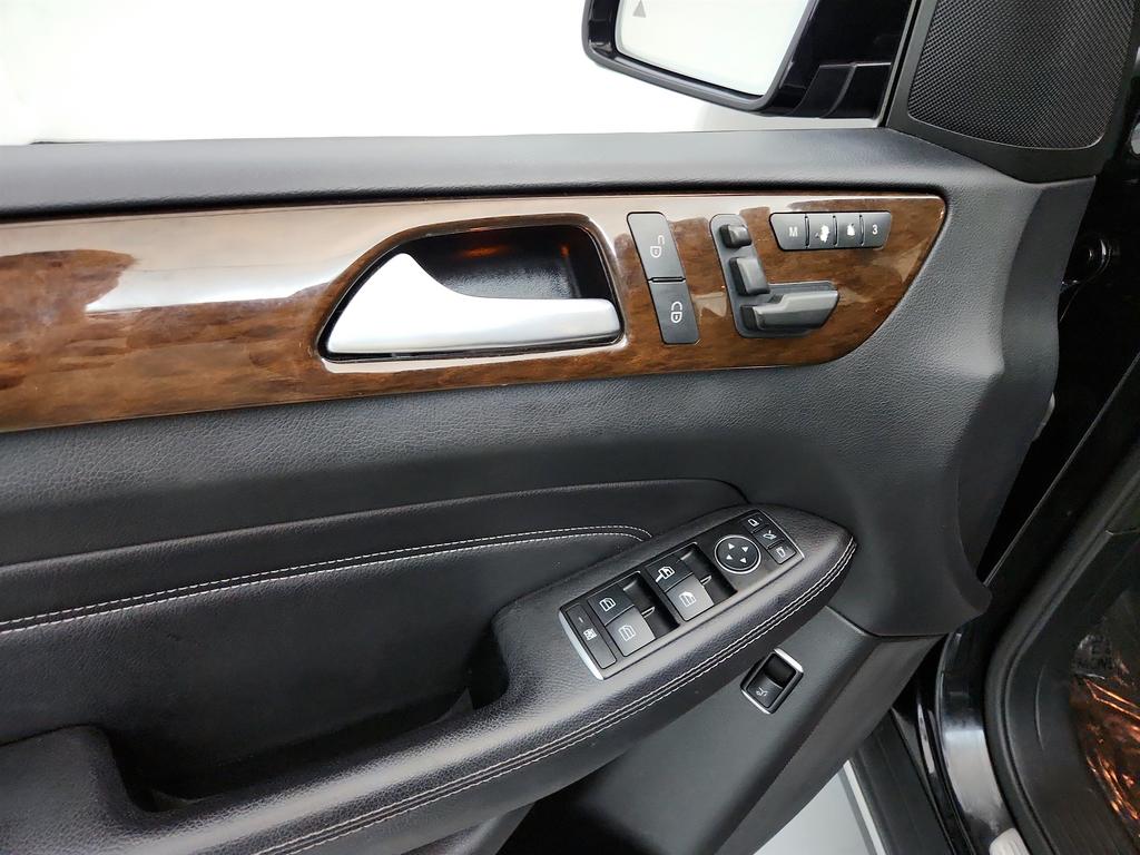 2015 Mercedes-Benz Ml-class - $8,750