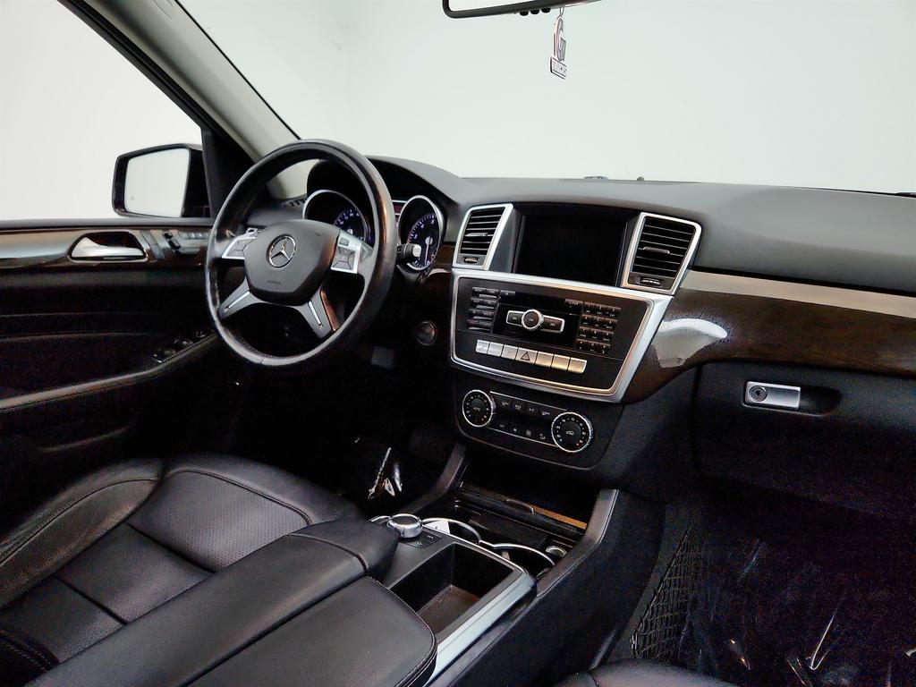 2015 Mercedes-Benz M Class - $8,750