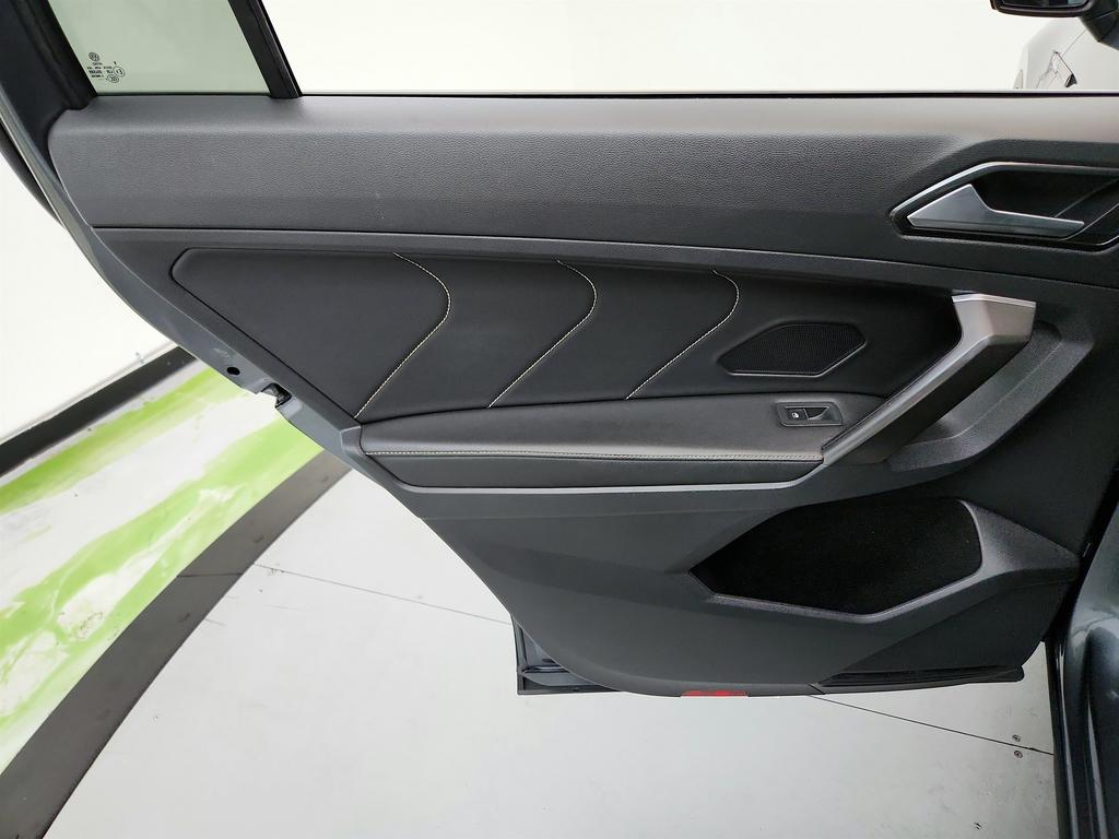 2022 Volkswagen Tiguan - $11,650