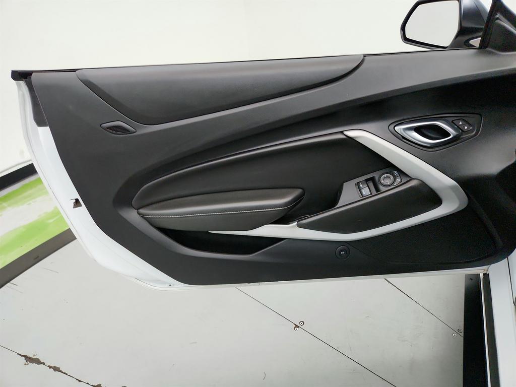 2021 Chevrolet Camaro - $39,995
