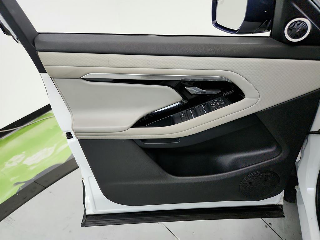 2020 Land Rover Range Rover Evoque - $16,250
