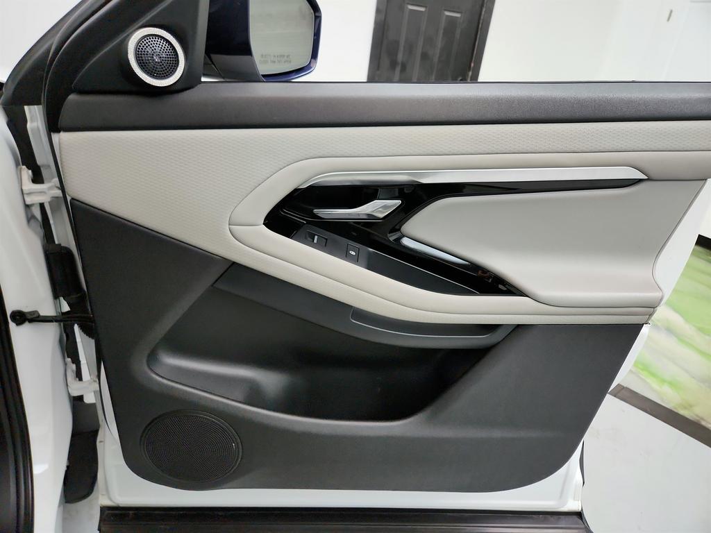 2020 Land Rover Range Rover Evoque - $16,250