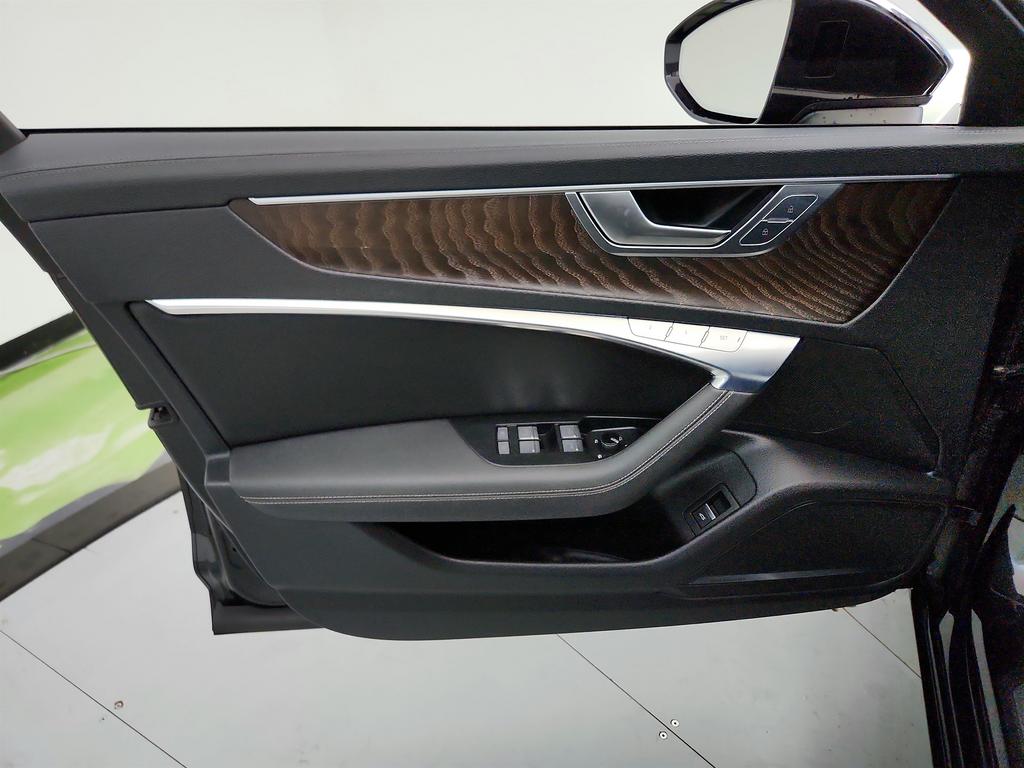 2020 Audi A6 - $16,350