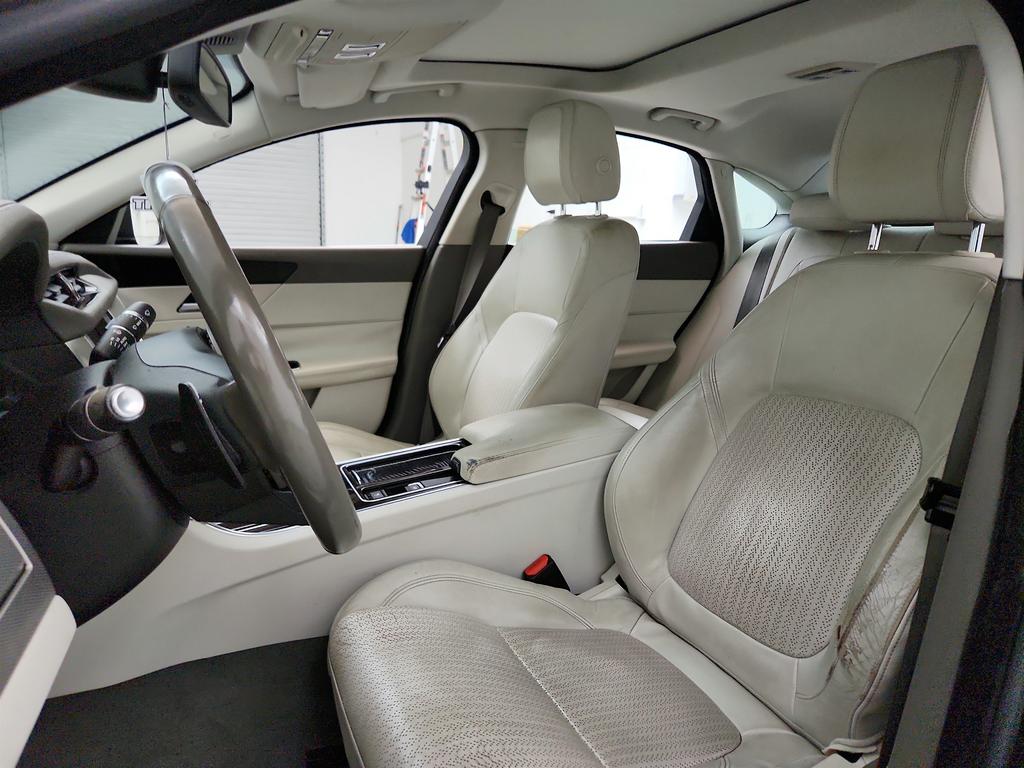 2016 Jaguar XF - $10,550