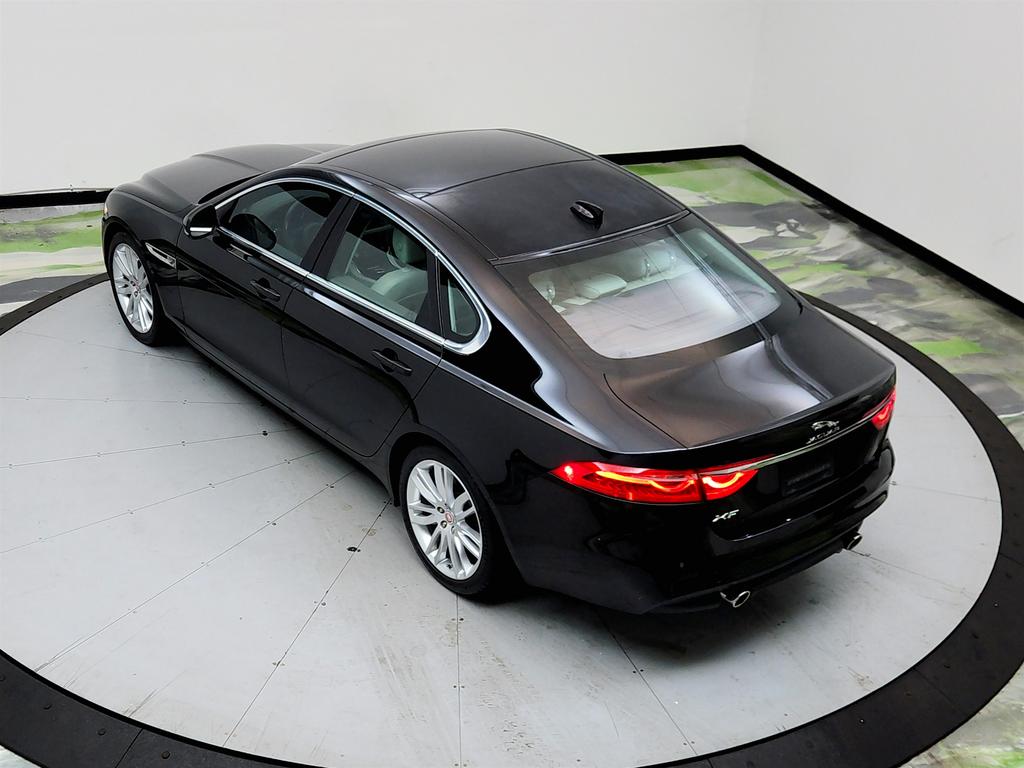 2016 Jaguar XF - $10,550