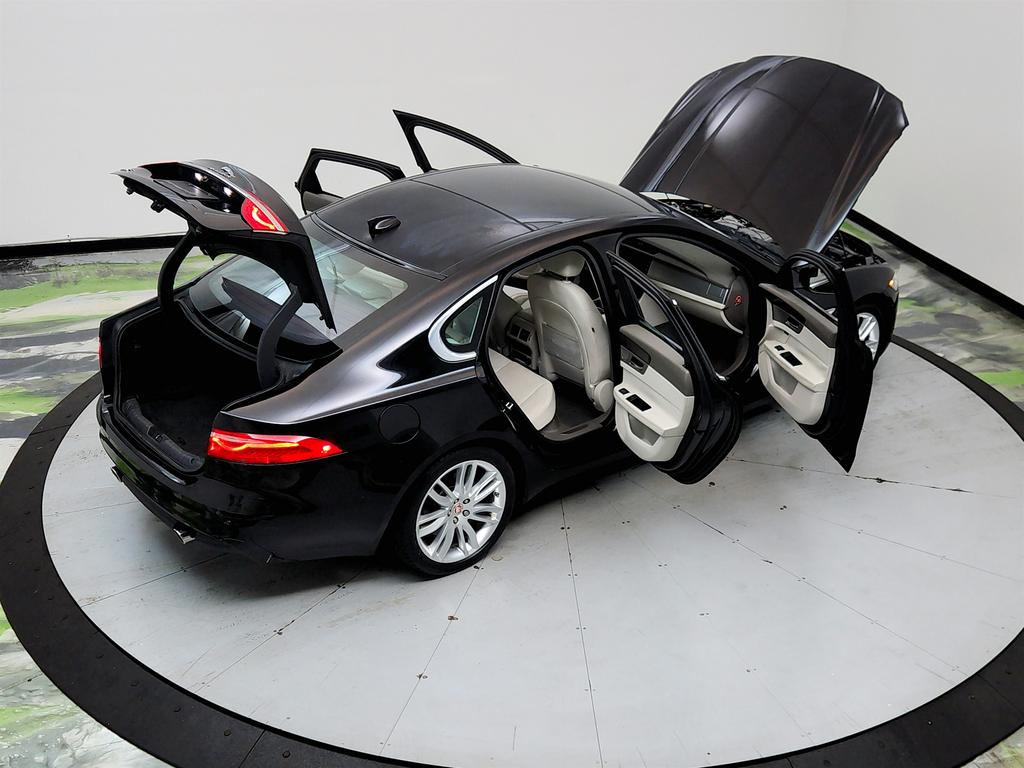 2016 Jaguar XF - $10,550