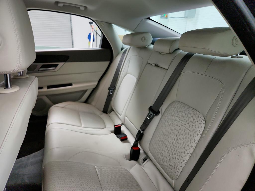 2016 Jaguar XF - $10,550