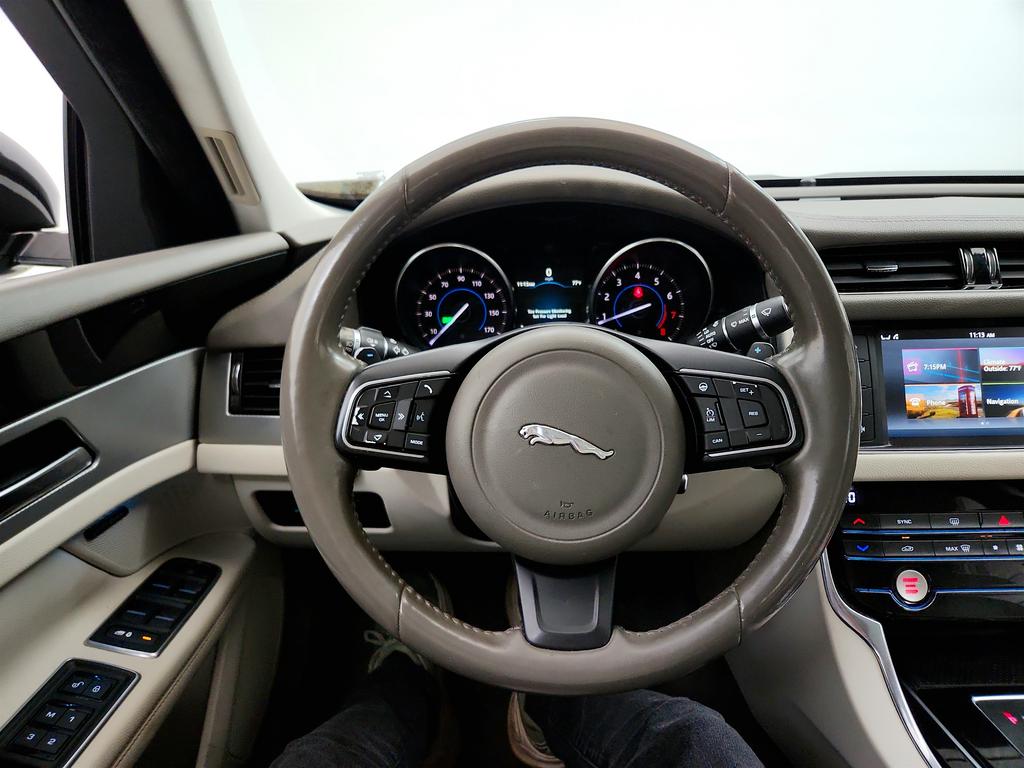 2016 Jaguar XF - $10,550