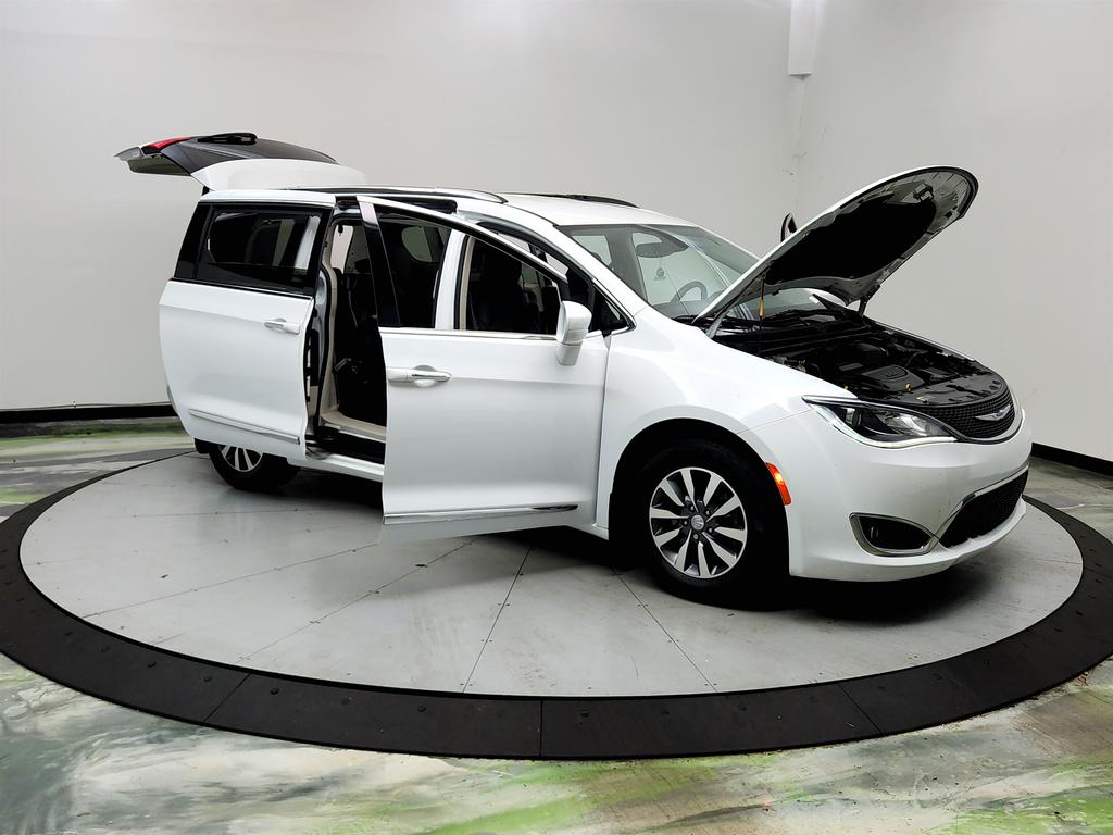2020 Chrysler Pacifica - $13,951