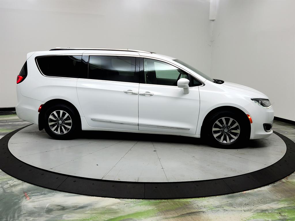 2020 Chrysler Pacifica - $13,951