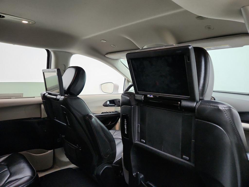2020 Chrysler Pacifica - $13,951