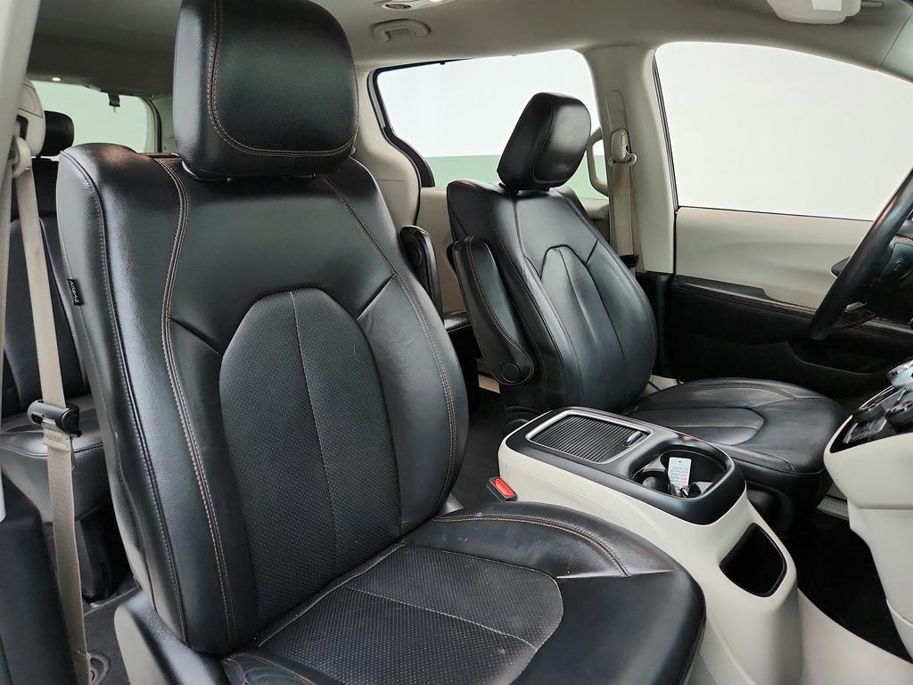2020 Chrysler Pacifica - $13,951
