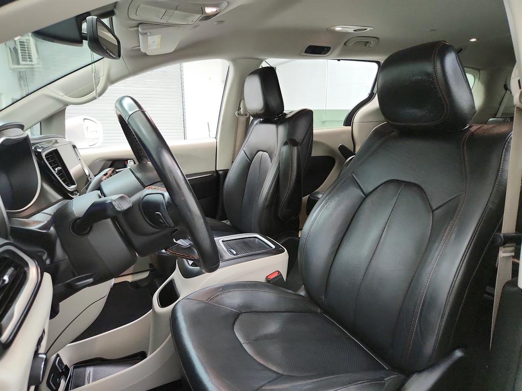 2020 Chrysler Pacifica - $13,951