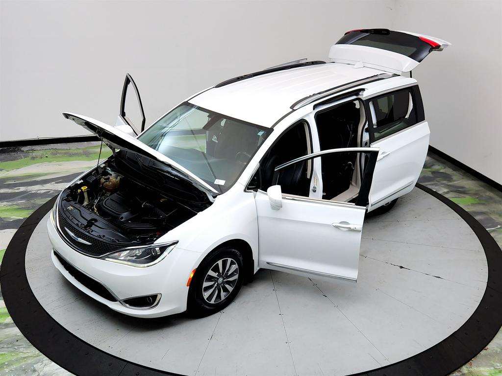 2020 Chrysler Pacifica - $13,951