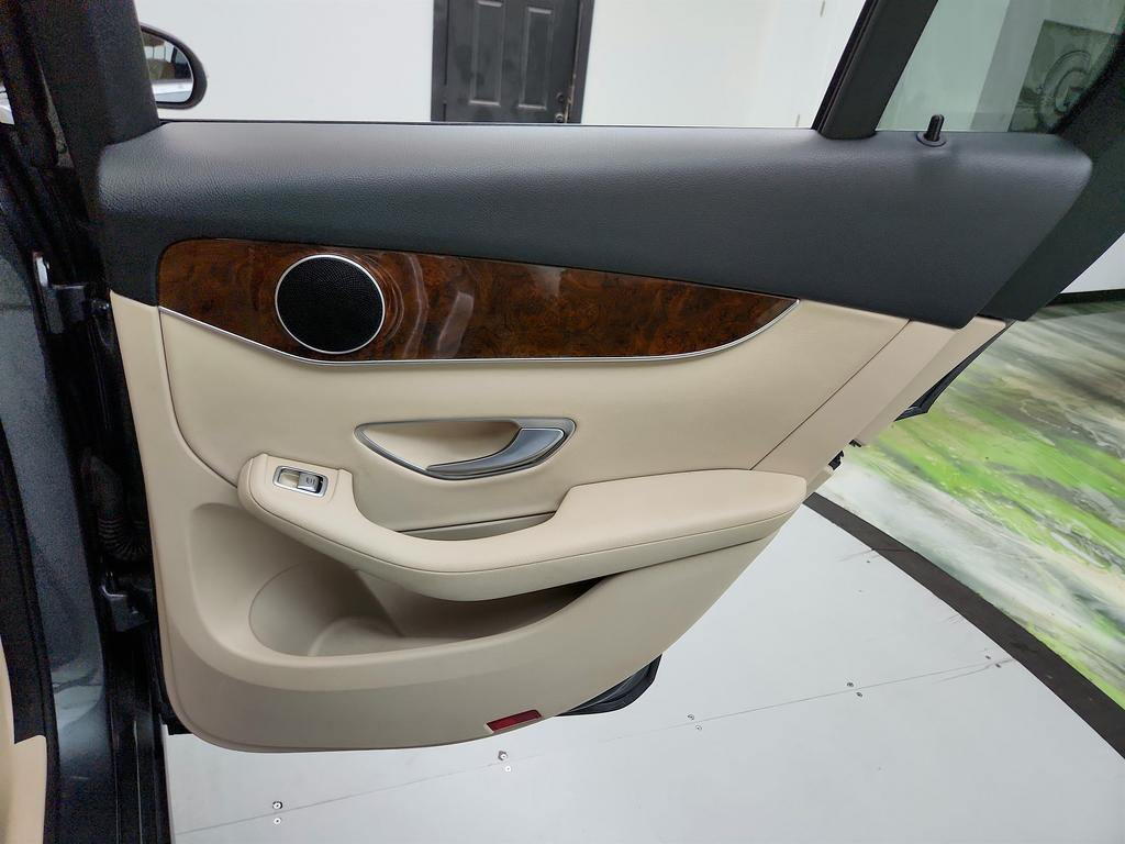 2018 Mercedes-Benz C-Class - $12,350