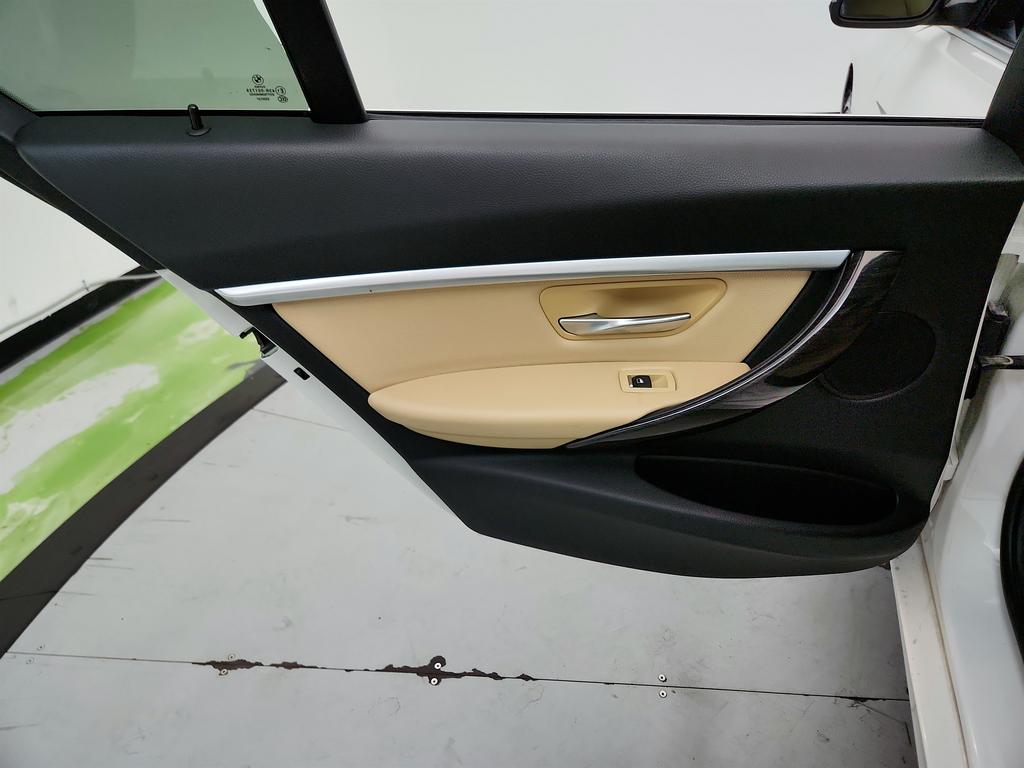 2018 BMW 330i - $8,350