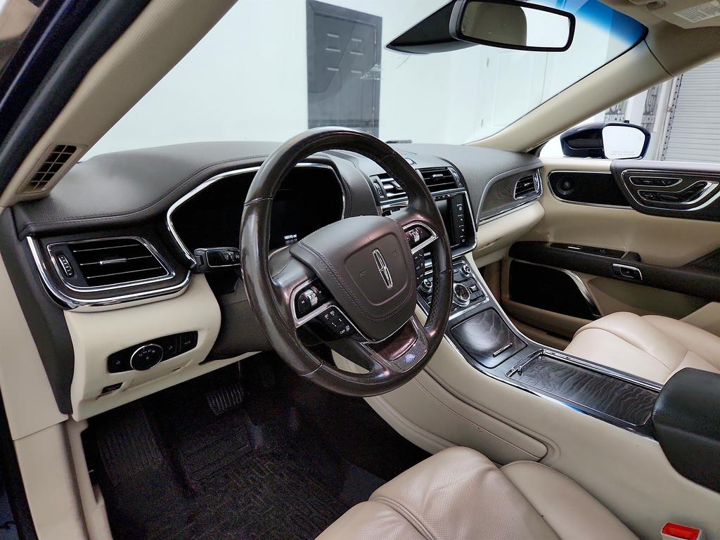 2018 Lincoln Continental - $10,350