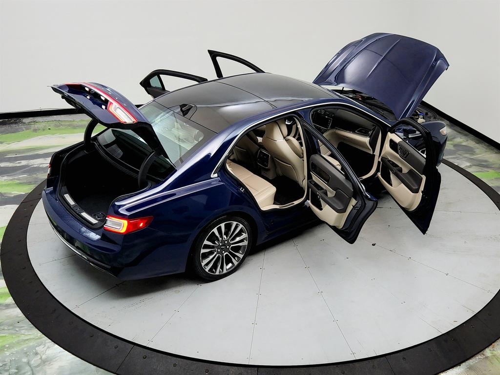 2018 Lincoln Continental - $10,350