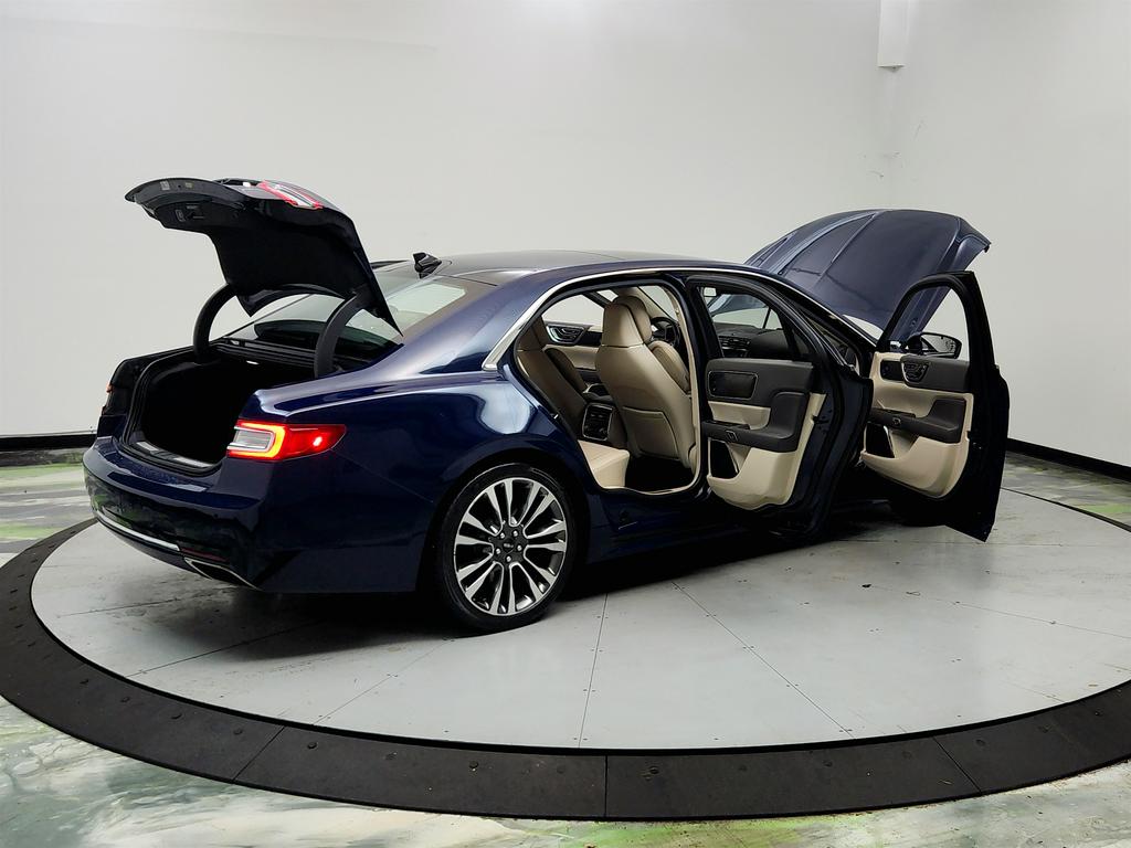 2018 Lincoln Continental - $10,350
