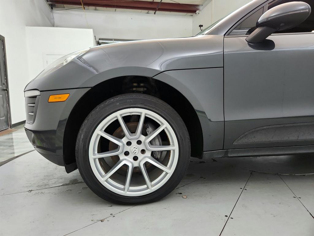 2017 Porsche Macan - $11,350