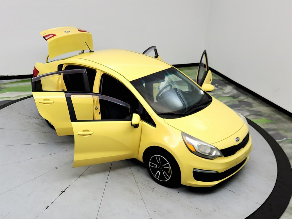 2016 Kia Rio - $2,650