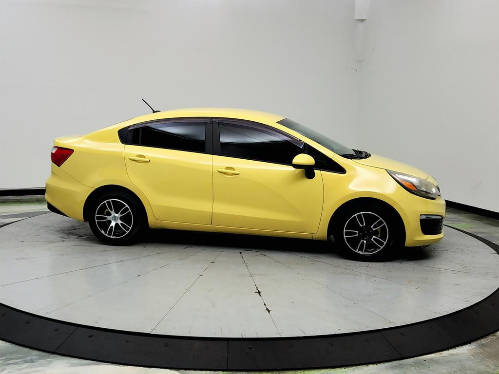 2016 Kia Rio - $2,650
