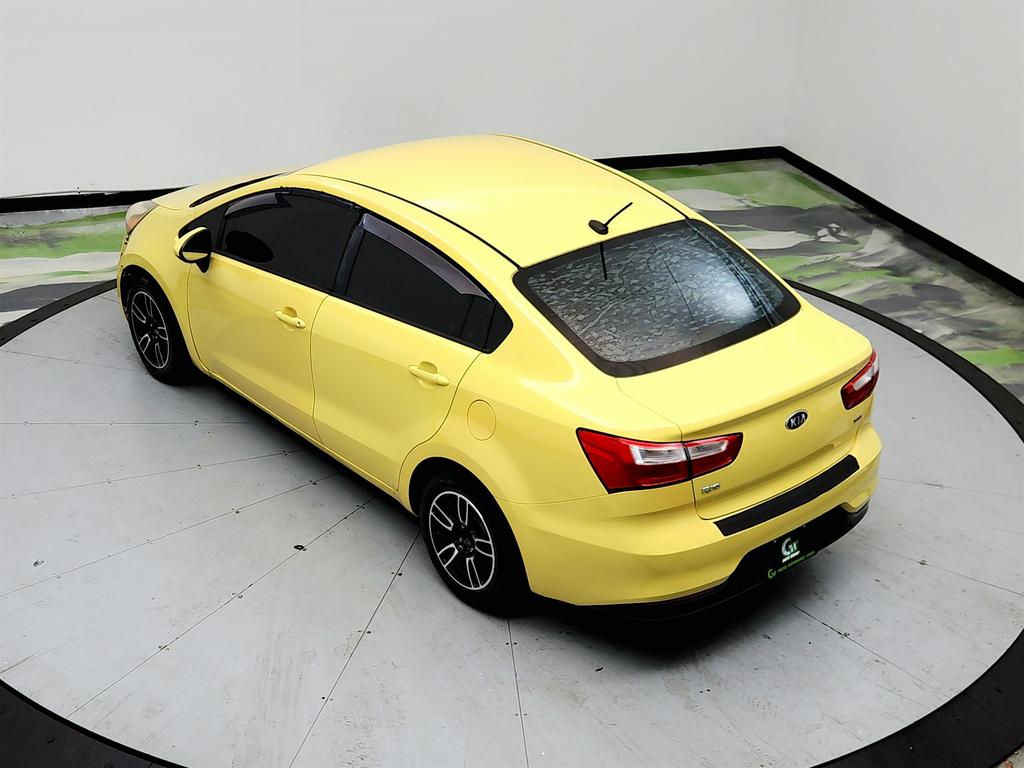 2016 Kia Rio - $2,650