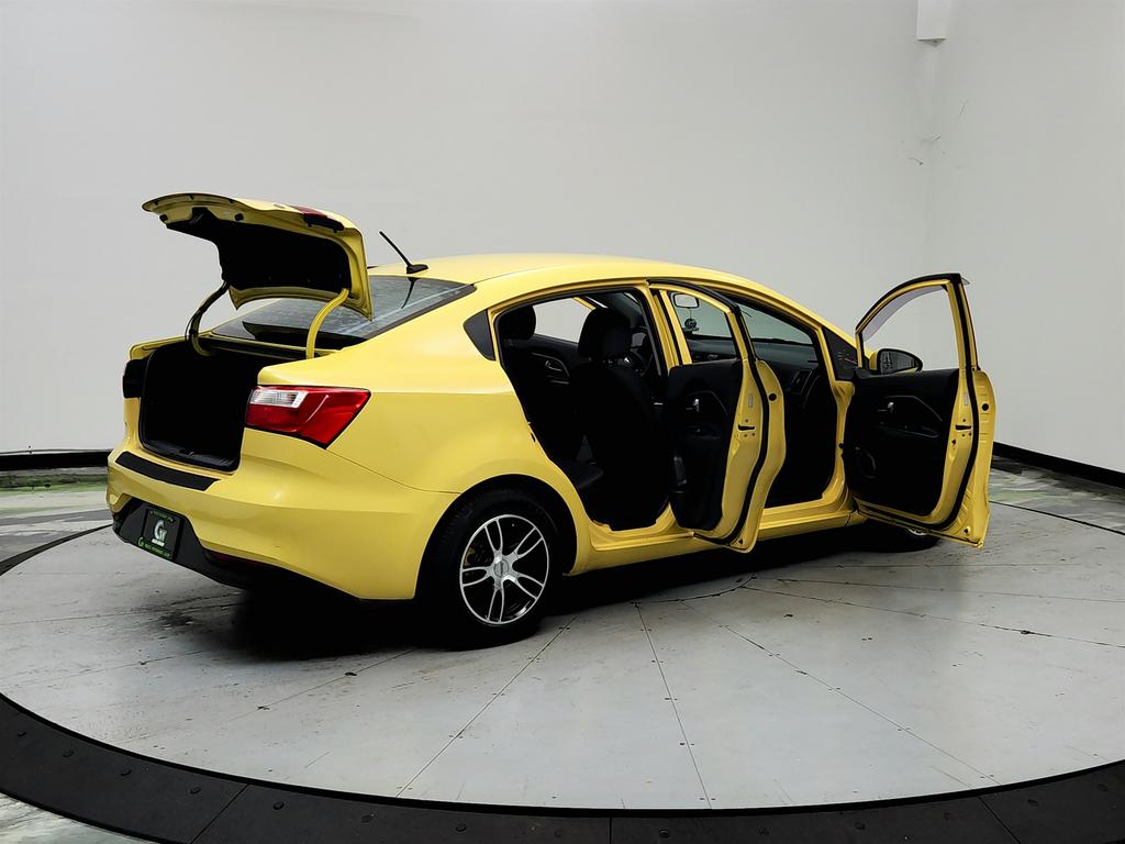 2016 Kia Rio - $2,650