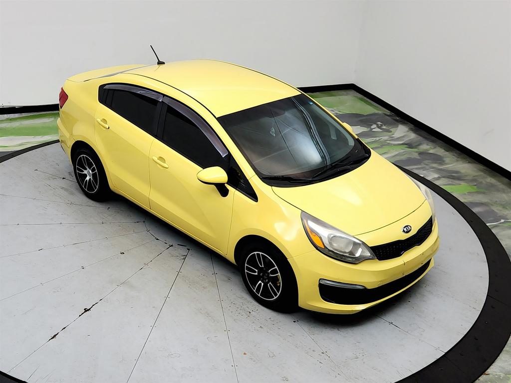 2016 Kia Rio - $2,650