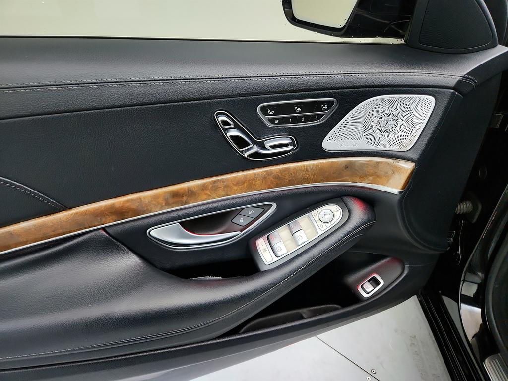 2015 Mercedes-Benz S Class - $17,750