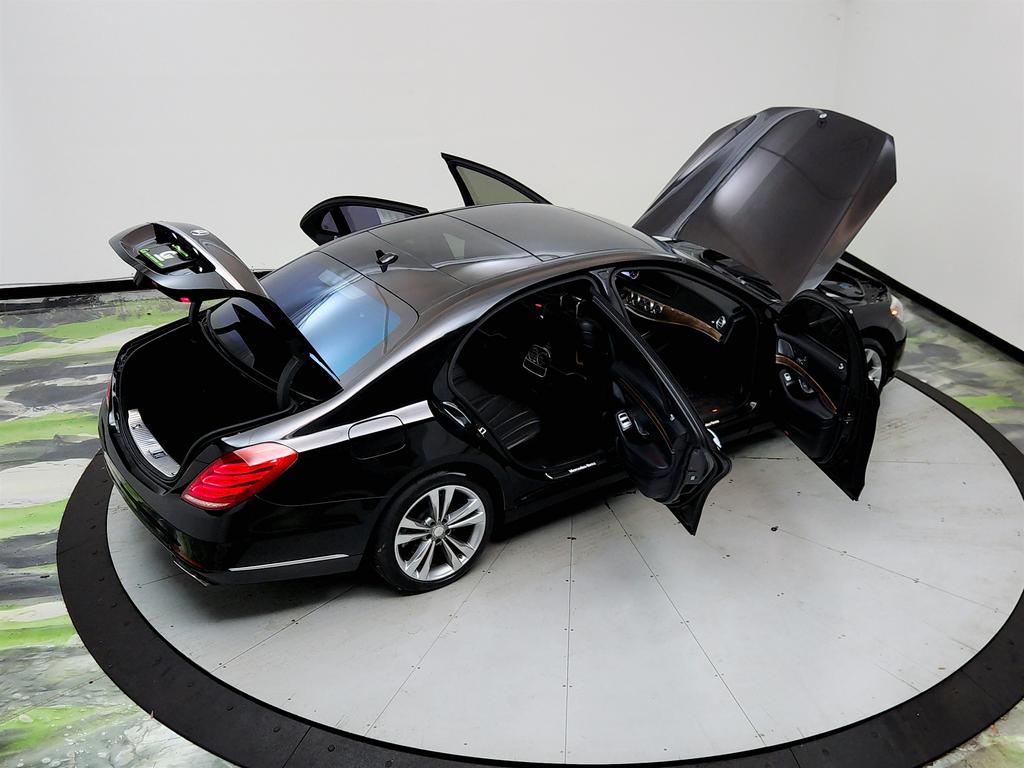 2015 Mercedes-Benz S Class - $17,750