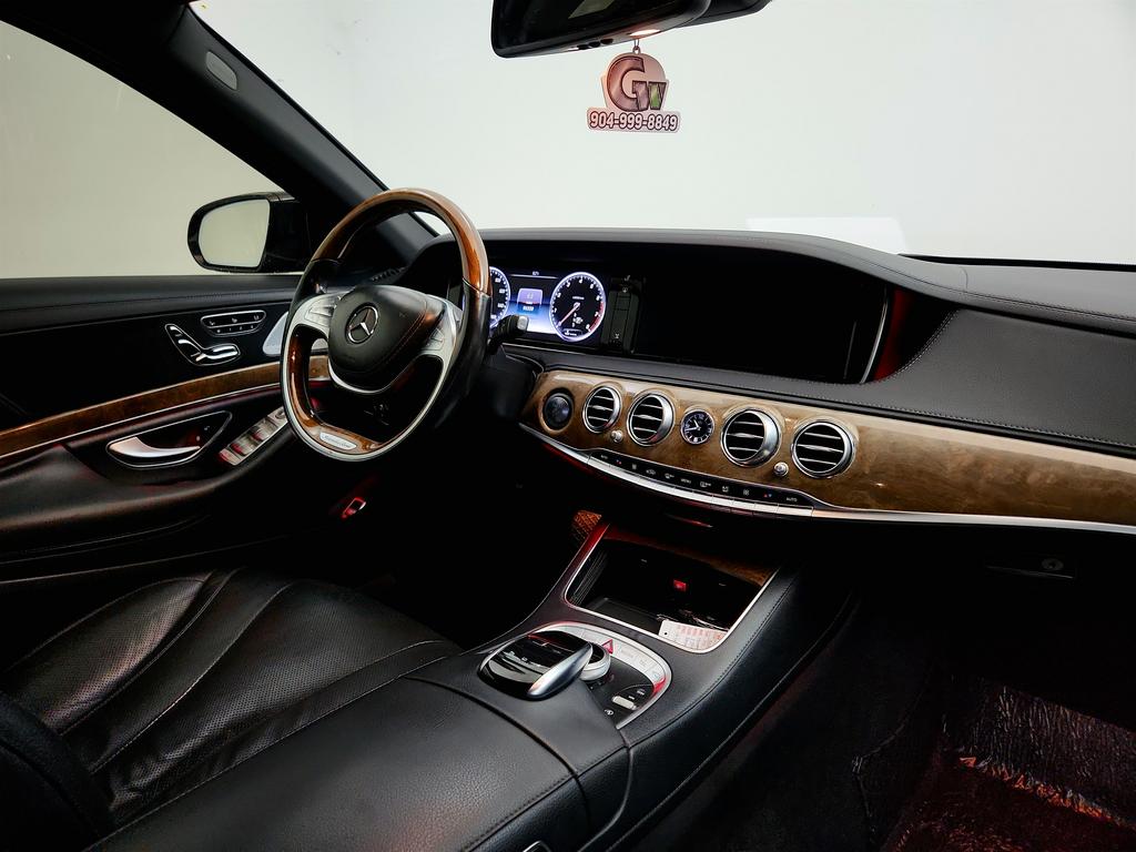 2015 Mercedes-Benz S Class - $17,750
