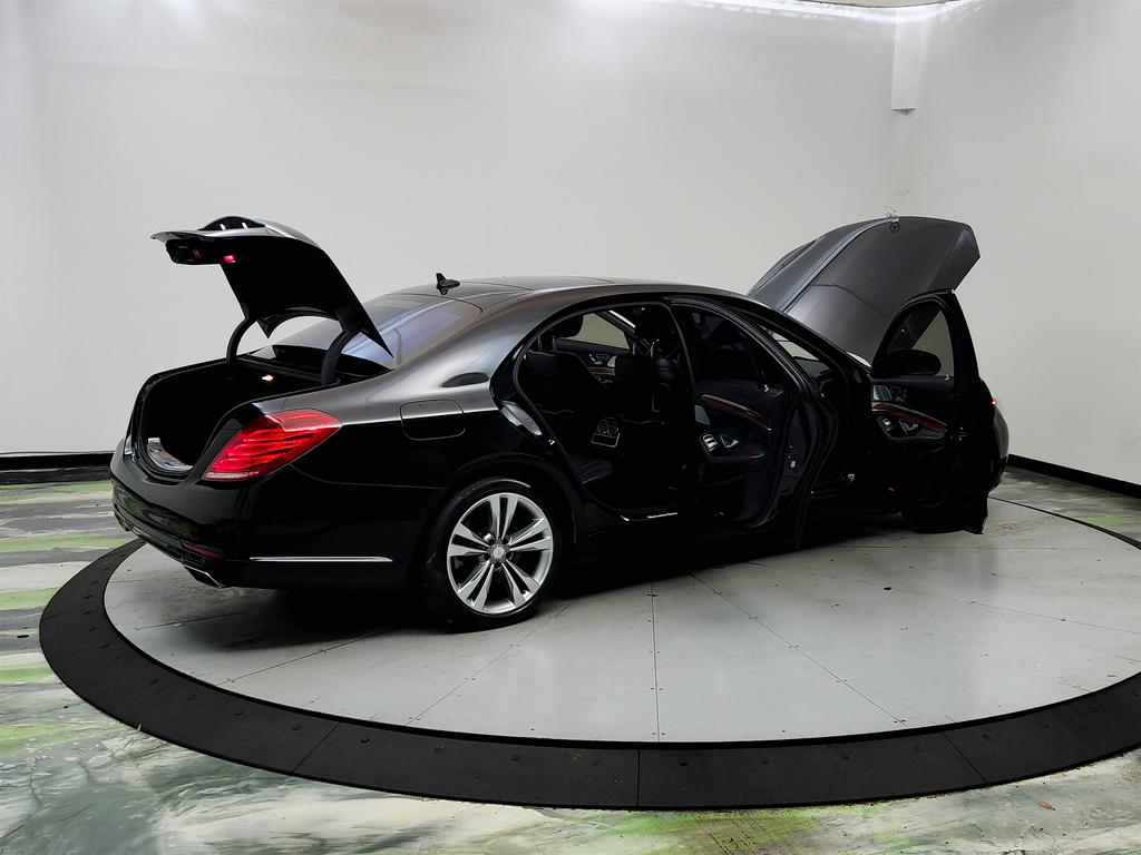 2015 Mercedes-Benz S Class - $17,750