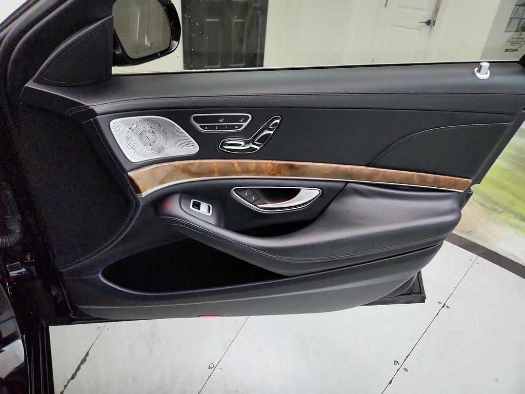 2015 Mercedes-Benz S Class - $17,750