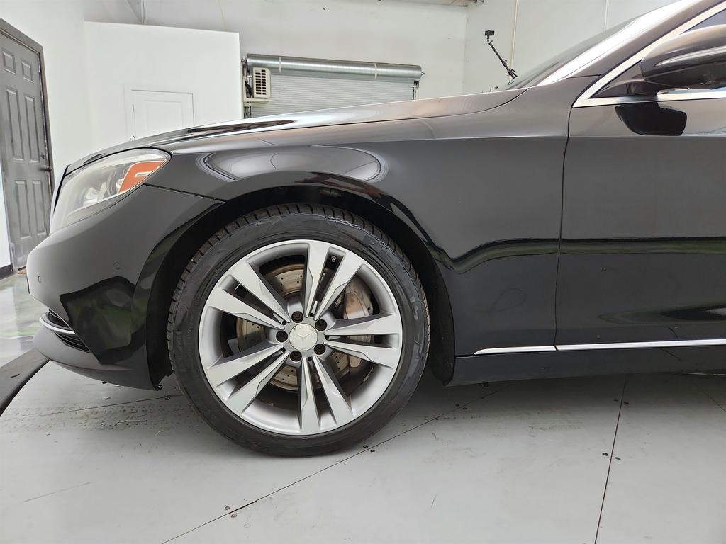 2015 Mercedes-Benz S Class - $17,750