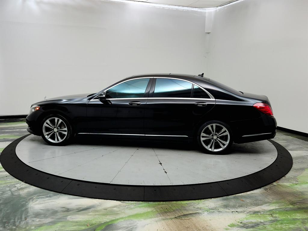 2015 Mercedes-Benz S Class - $17,750